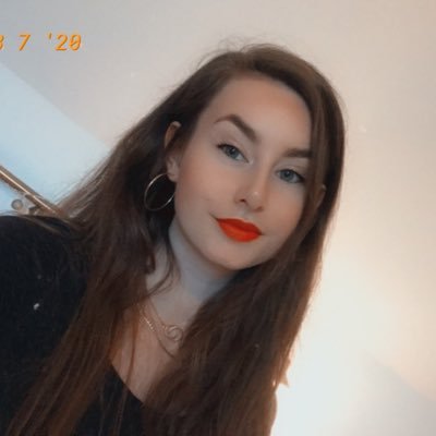 Profile Picture of Liv (@OliviaRobertsHI) on Twitter