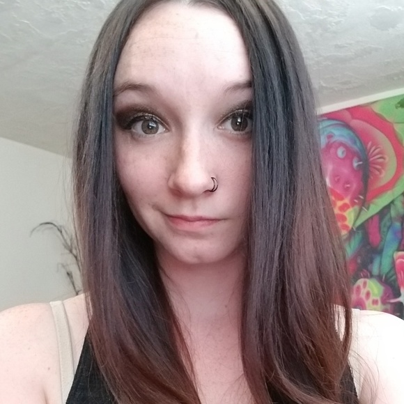 Profile Picture of Michaela Goyen (@shadowoxalis) on Poshmark