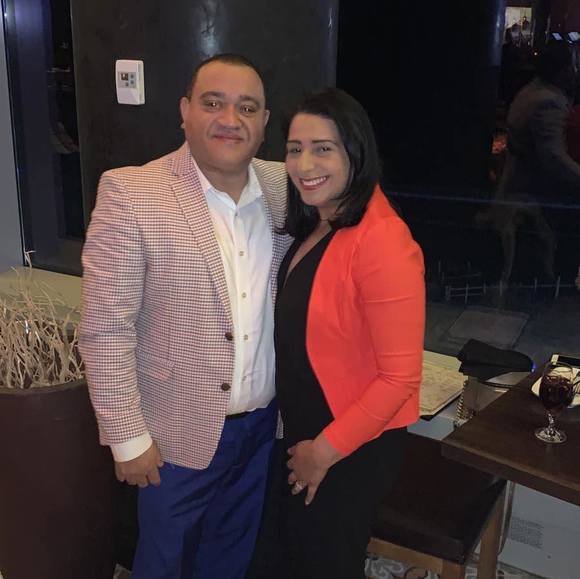 Profile Picture of Lorenza Estevez (@lorenzaestevez) on Poshmark