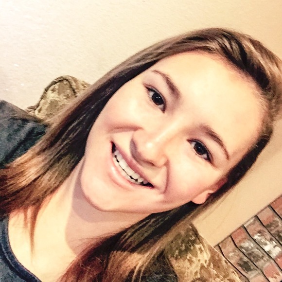 Profile Picture of Colleen Haggerty (@colleenhagg) on Poshmark