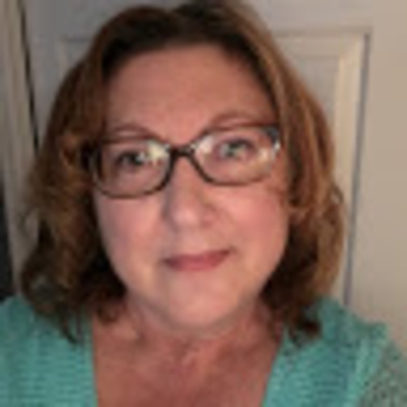 Profile Picture of Ginger Weber (@gingerpear51) on Poshmark