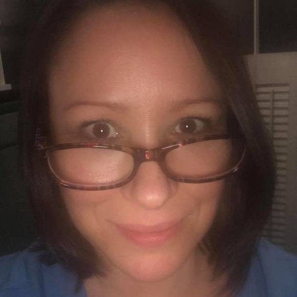 Profile Picture of Beth Buckley (@beth1274) on Poshmark
