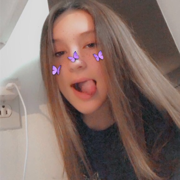 Profile Picture of Calley Keating (@calleykeating) on Poshmark