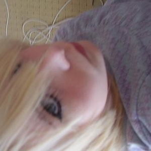Profile Picture of Claire Carlisle (@clairephobia) on Myspace