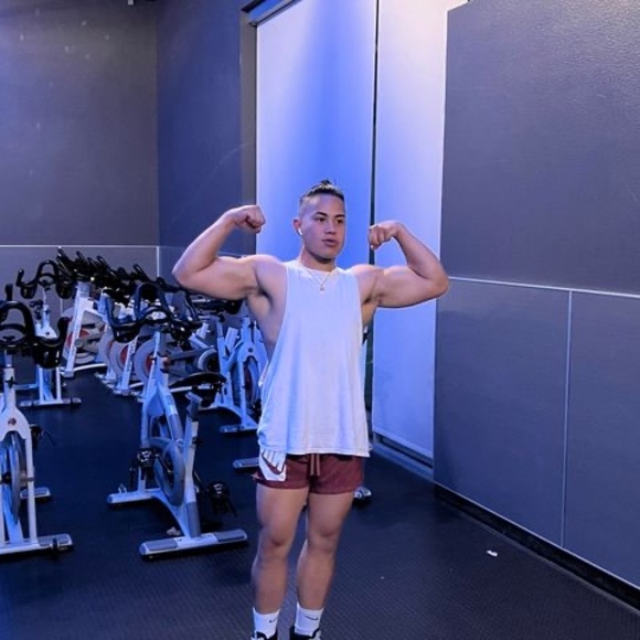 Profile Picture of Carlo Payad (@carlopayad) on Poshmark