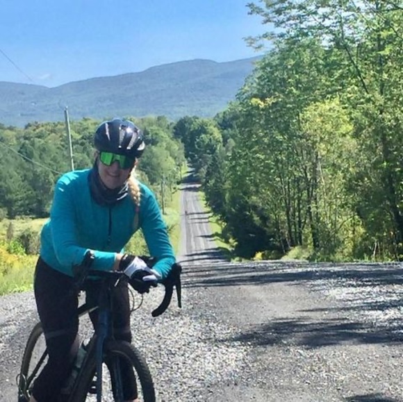 Profile Picture of Julie Forgues (@julieforgues103) on Poshmark