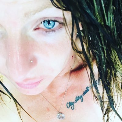 Profile Picture of ZowieBennett (@ZBennett83) on Twitter