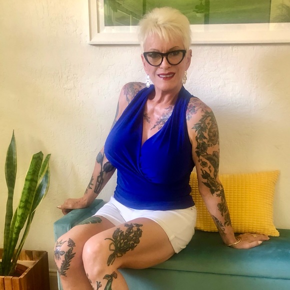 Profile Picture of Allison Hunter (@rustypilot) on Poshmark