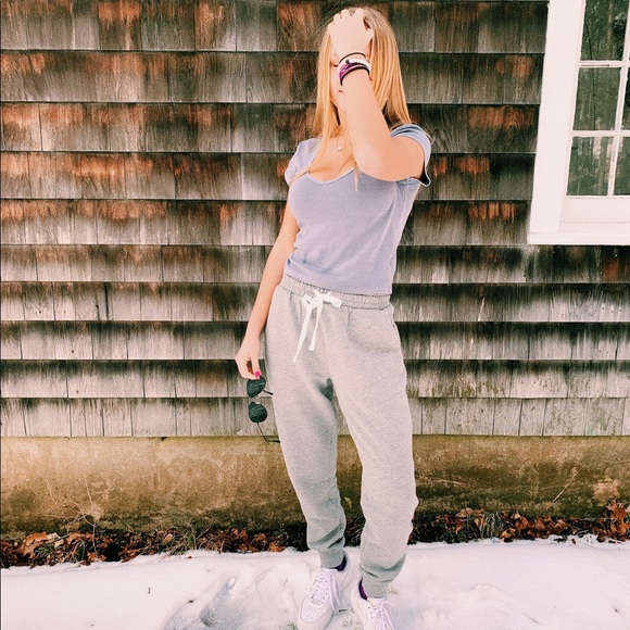 Profile Picture of Juliet Colier (@julietcolier) on Poshmark