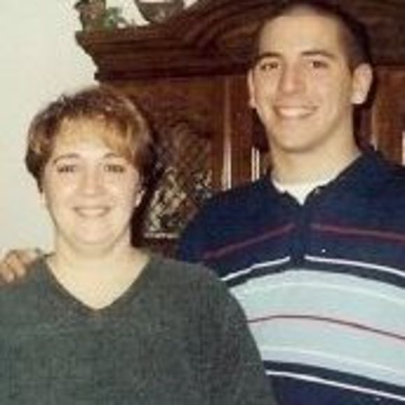 Profile Picture of Anna Gennert (@agennert912) on Poshmark