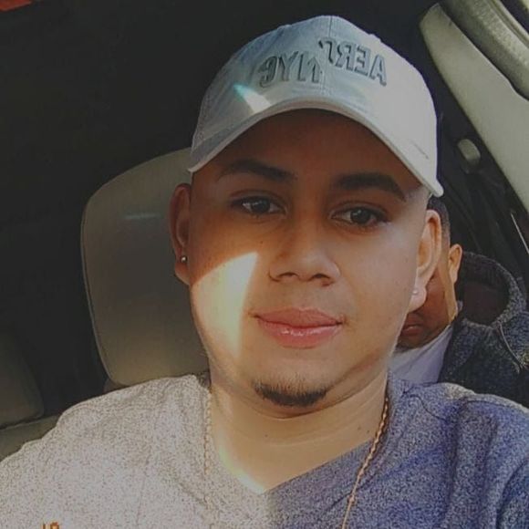 Profile Picture of Jose Vallecillo (@josevallee97) on Poshmark