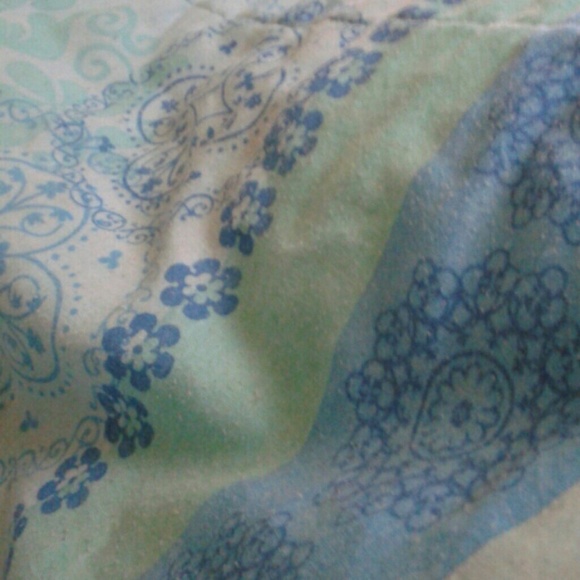 Profile Picture of Jacena Gibson (@fashionisme91) on Poshmark