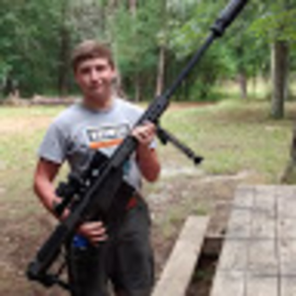 Profile Picture of Jared Armstrong (@jaredarmstro733) on Poshmark