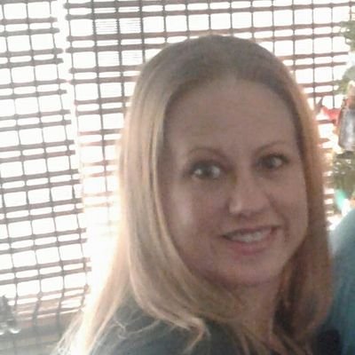 Profile Picture of Amber Renee Jones (@AJB_editor) on Twitter