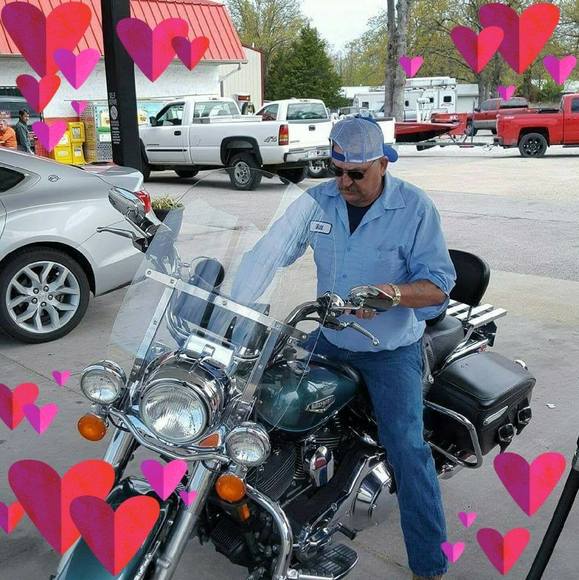 Profile Picture of Bill Vasey (@livewire44mag) on Poshmark