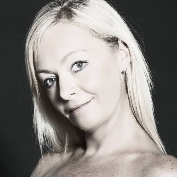 Renee Romstadt - Poshmark Profile Picture of Renee Romstadt (@rromstadt) on Poshmark