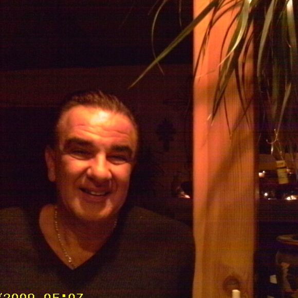 Profile Picture of Alexander Gutschetl (@sedonagucci) on Poshmark