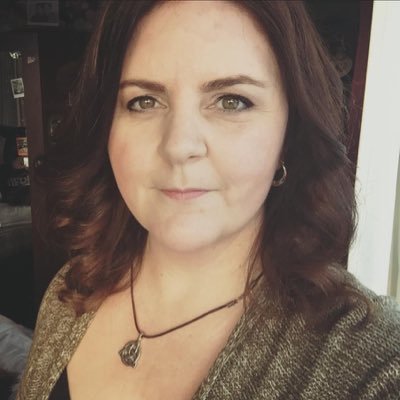 Profile Picture of Lisa Richardson (@Lisarichie1975) on Twitter