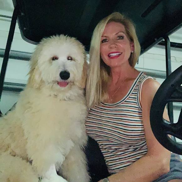 Profile Picture of Cindy Martel (@mrssmiledr) on Poshmark