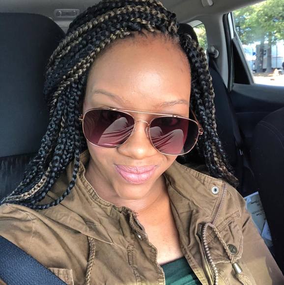 Profile Picture of Tamara Noel (@harajuku10) on Poshmark