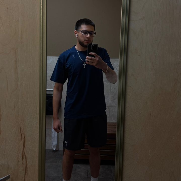 Profile Picture of Roberto Mondragón🐉 (@rmondragon_20) on Tiktok