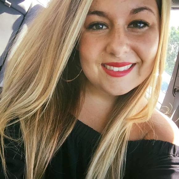 Profile Picture of Mackenzie Quintal (@mackenzieq92) on Poshmark