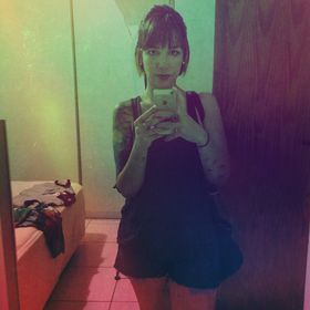 Profile Picture of Carolina Muniz (@carolhmuniz) on Pinterest