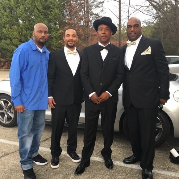 Profile Picture of Andre Ingram (@andre_ingram) on Poshmark
