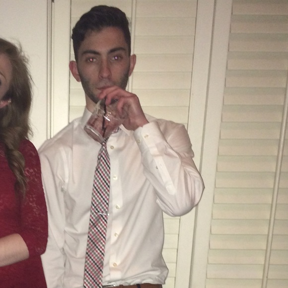 Profile Picture of Daniel Grinberg (@dangrnb) on Poshmark