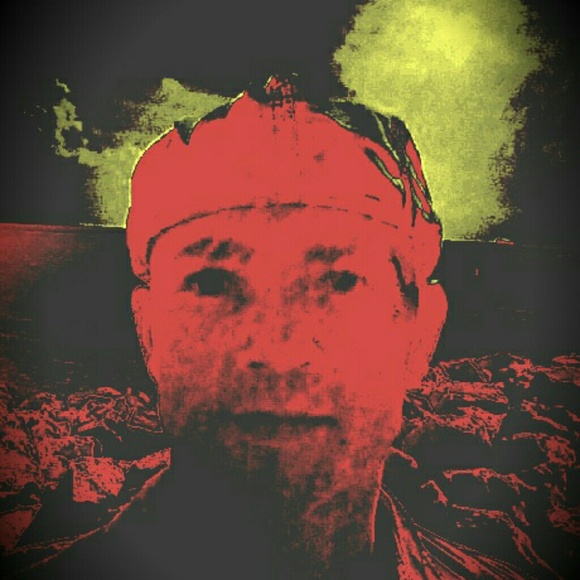 Profile Picture of Robert Wilkes (@roebear) on Poshmark