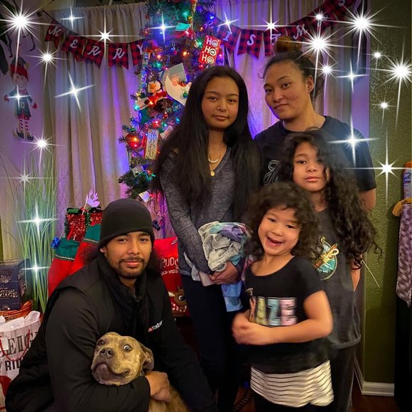 Profile Picture of Kane Kahue (@kahuemanny) on Poshmark