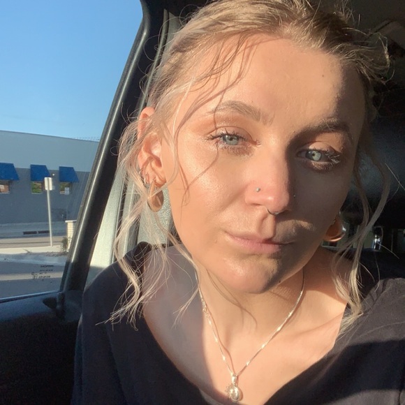 Profile Picture of Marena Ringstad (@marenaringstad) on Poshmark