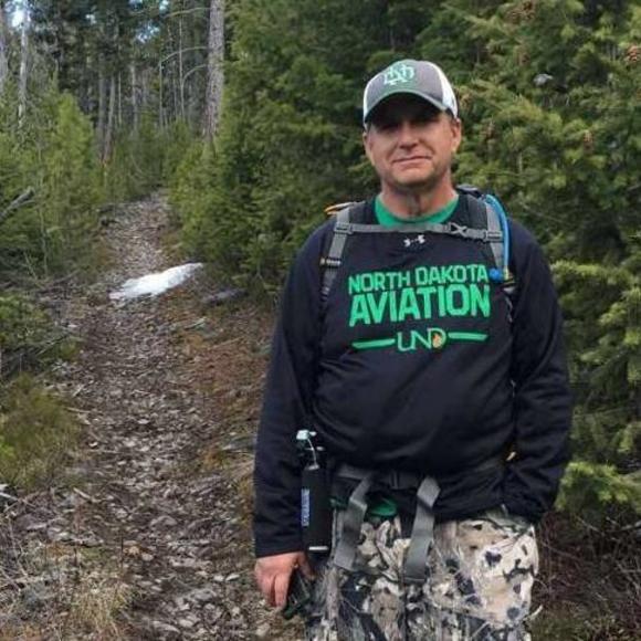 Profile Picture of Michael Pettit (@mikepettit19) on Poshmark