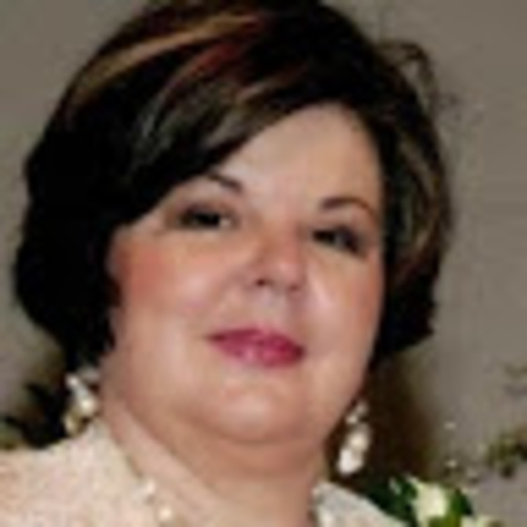 Profile Picture of Cynthia Branch (@cynthia2660) on Poshmark