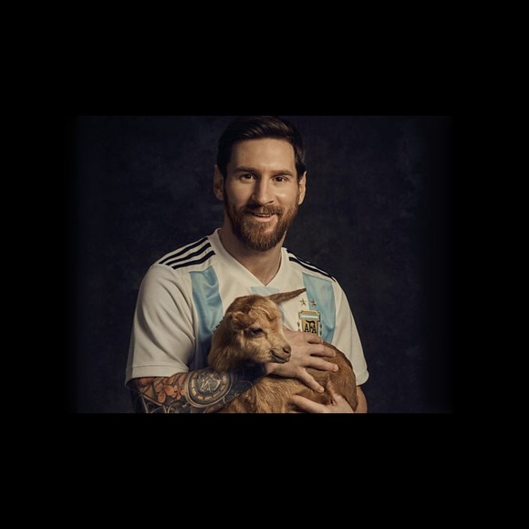 Profile Picture of Bryan Luna (@dpy_16) on Poshmark