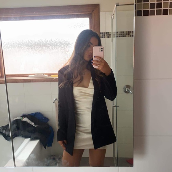 Profile Picture of Michaela Papaleo (@michaelapapaleo) on Poshmark