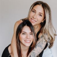 Profile Picture of Sam & Dan (@schleesesisters) on Tiktok