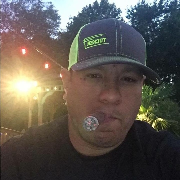 Profile Picture of Vince Rodriguez (@vrodriguezz33) on Poshmark