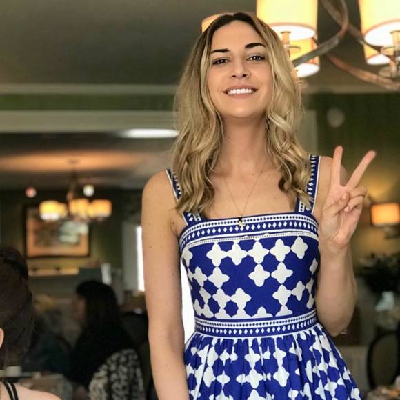 Profile Picture of Cassie Tiberio (@cassietiberio) on Poshmark