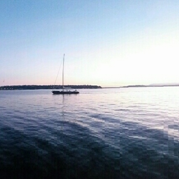 Profile Picture of Camille Winslow (@cwinslow10) on Poshmark