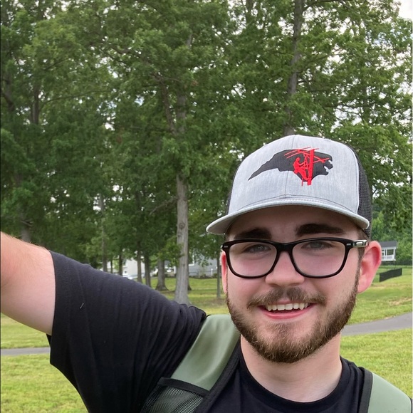Profile Picture of Ryan Biscoe (@biscoe12) on Poshmark