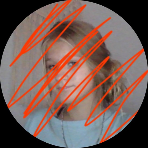 Profile Picture of Annalee Sims (@s9107831) on Poshmark