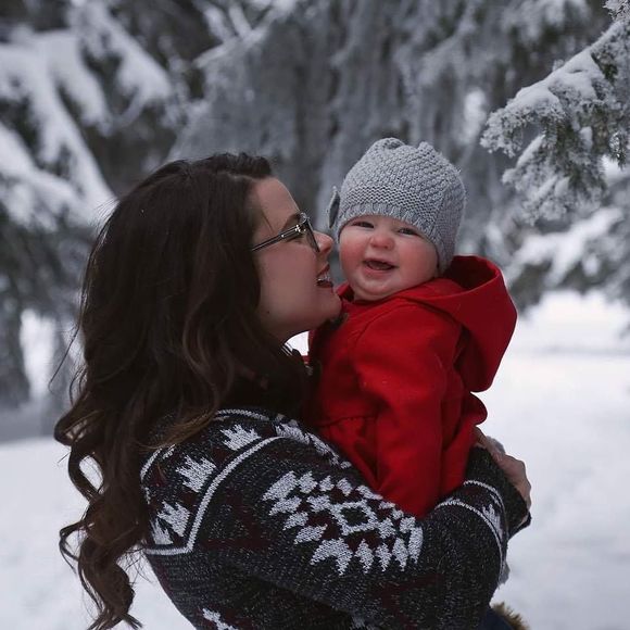 Profile Picture of Brittany Betker (@brittanybetker) on Poshmark