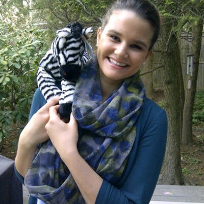Profile Picture of Isabelle Harris (@izha9) on Twitter