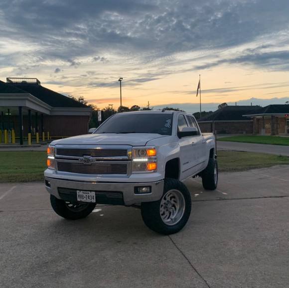 Profile Picture of Hayden Davis (@yuhhayden) on Poshmark