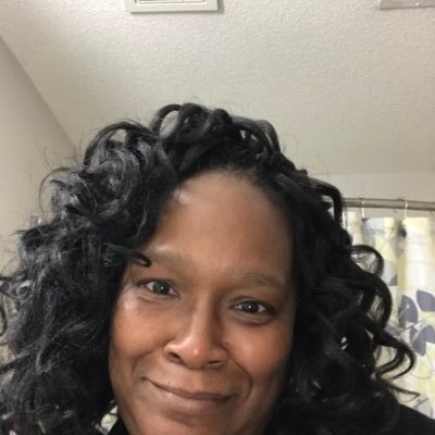 Profile Picture of Rochelle Crawford-Hurt (@crawford_hurt) on Twitter