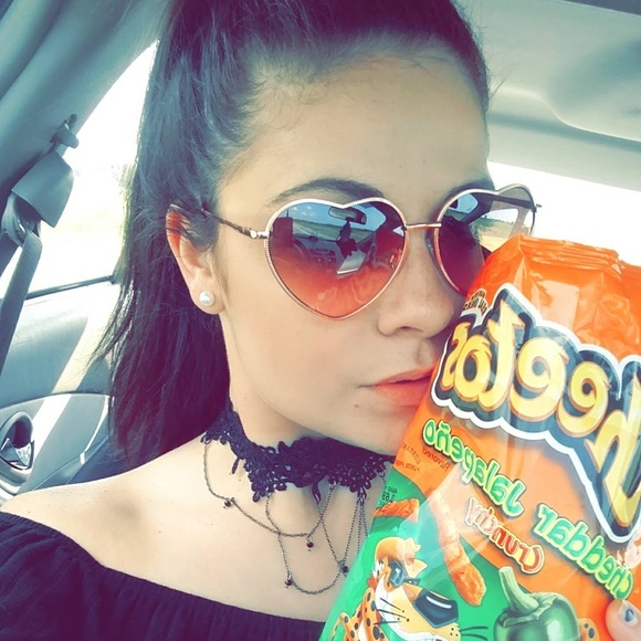 Profile Picture of Brittany Allemand (@brickie18) on Poshmark