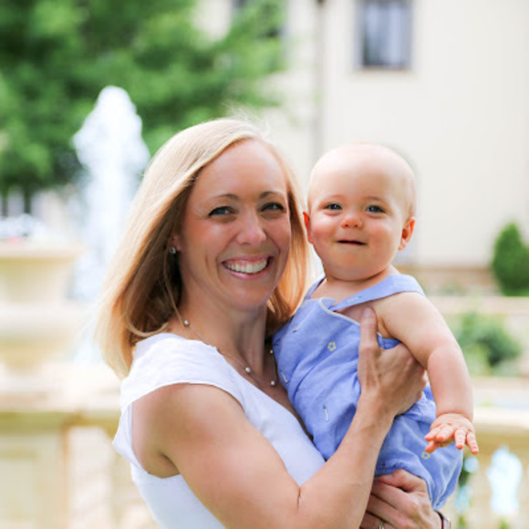 Profile Picture of Holly Mosimann (@hollymosimann) on Poshmark