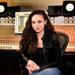 Profile Picture of Simone Torres (@officialsimonetorres) on Instagram