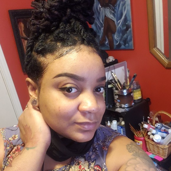Porsha Bryant - Poshmark Profile Picture of Porsha Bryant (@nemnom) on Poshmark